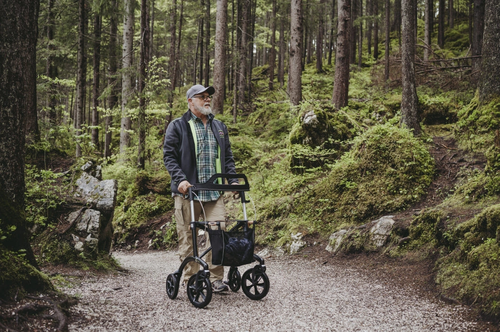 Leichtgewichtrollator AR Wide im Komplettpaket von SALJOL