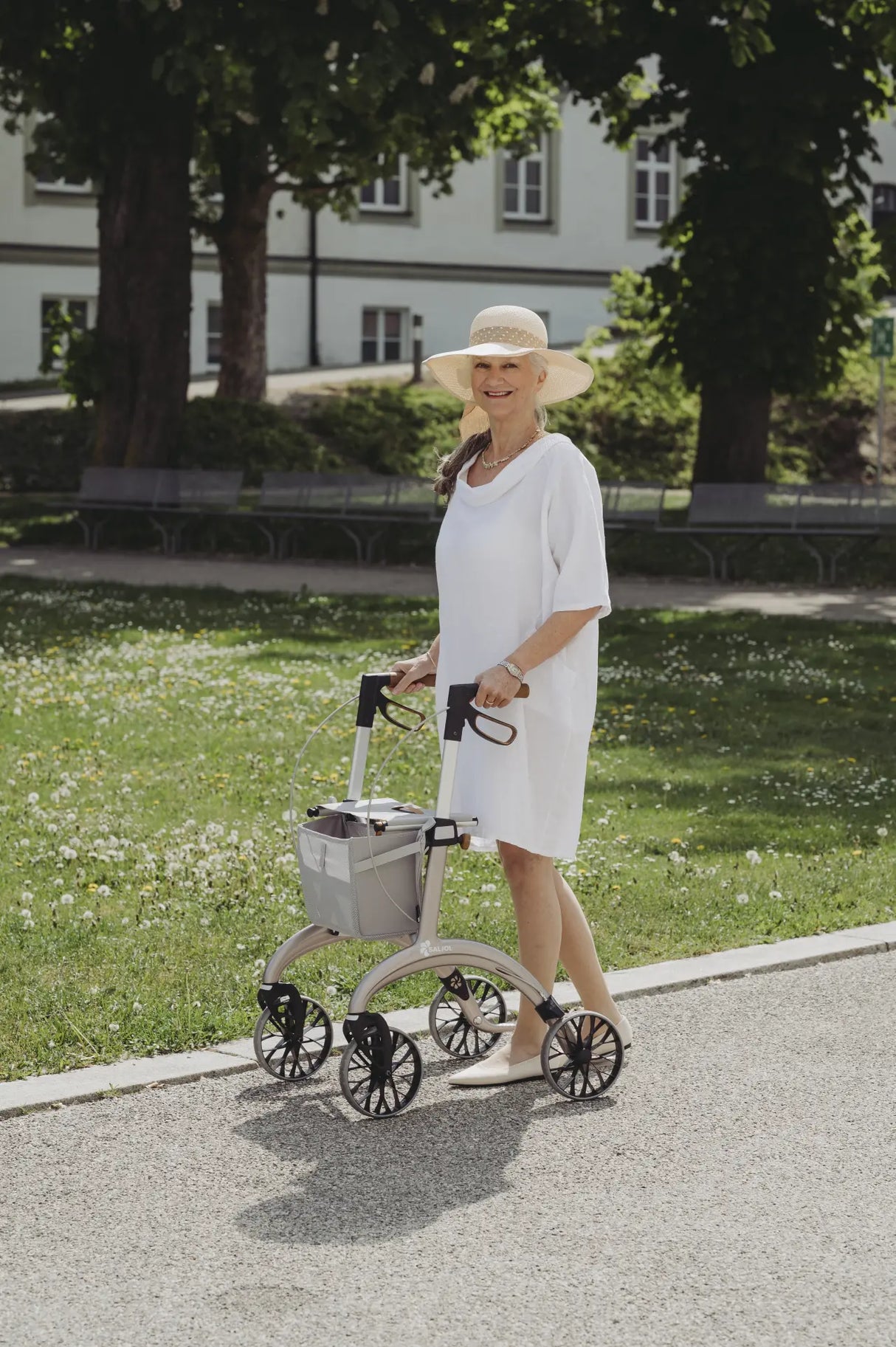Carbon-Rollator CR Superlight von SALJOL